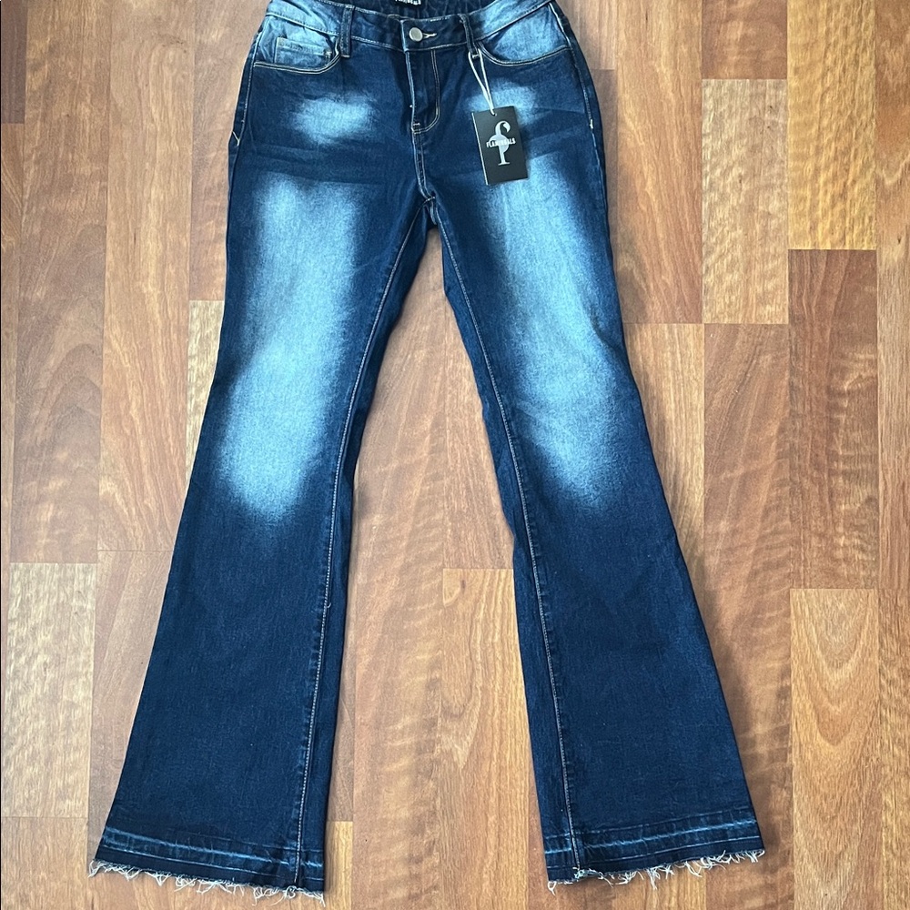 Women's Dark Wash Flare Jeans - Blue Size Medium  NWT